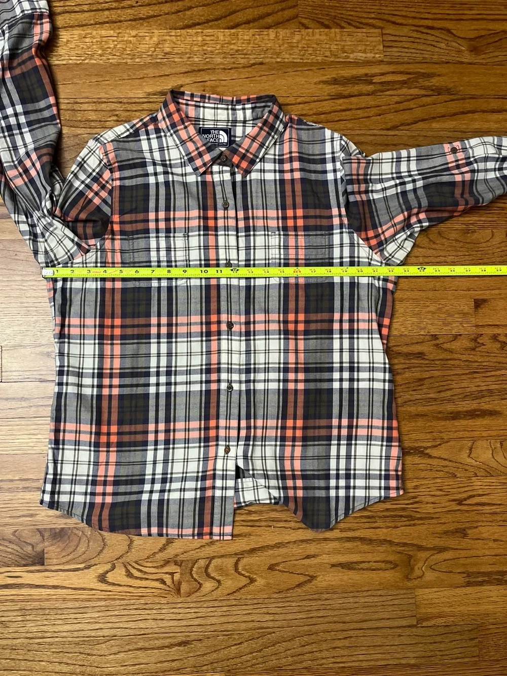 The North Face Coral, Navy & White Plaid Button-Down Shirt - Size XL